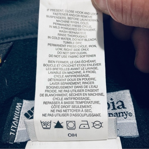 COLUMBIA Sz M Titanium Many Pockets Magnetic and Zipper Closure Snow Ski Pants - Picture 14 of 15